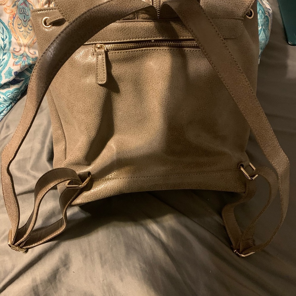 Backpack - Picture 3 of 3